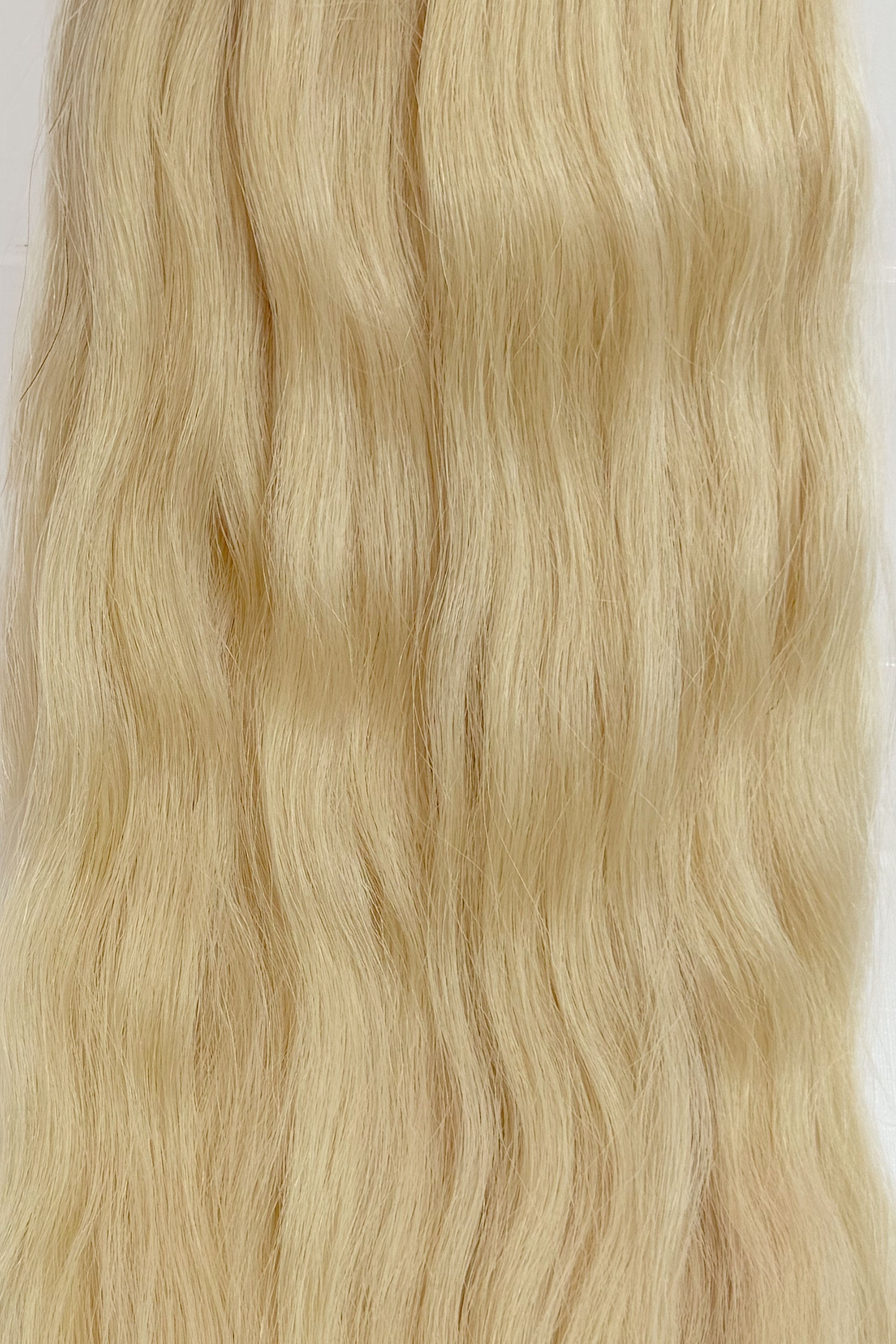 Behair professional Keratin Tip "Premium" 24" (60cm) Natural Wave Platinum Blond #60 - 25g (Standard - 0.7g each pcs) hair extensions